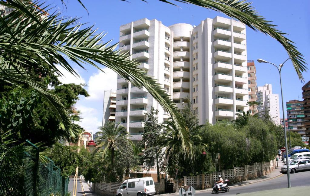 Torres Gardens-Fincas Бенидорм Экстерьер фото